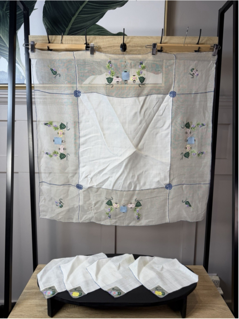 Antique Madeira Linen & Organdy Hand Sewn Table Cloth Topper Aplique +4 Napkins